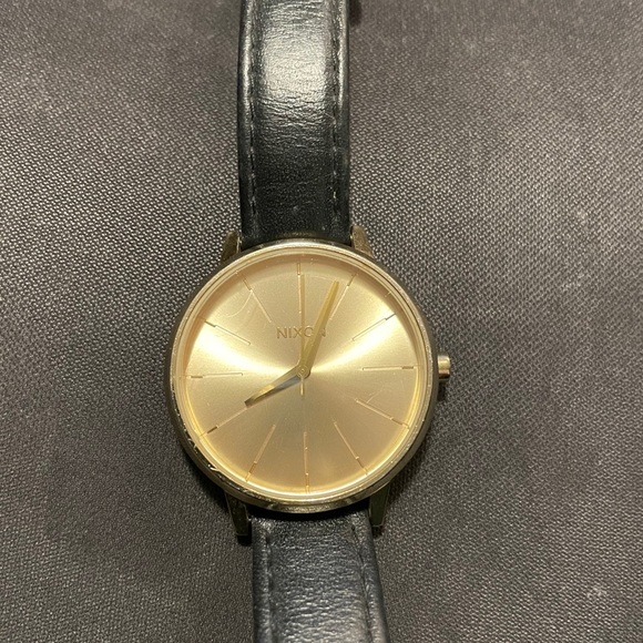 Nixon “The Kensington” Watch